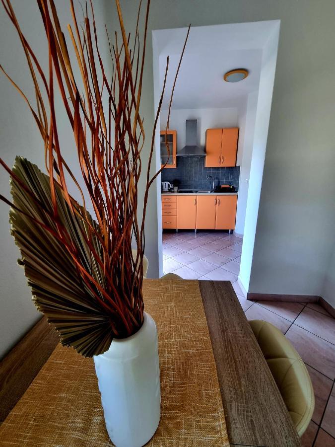 Apartments Ema Pula Exterior photo