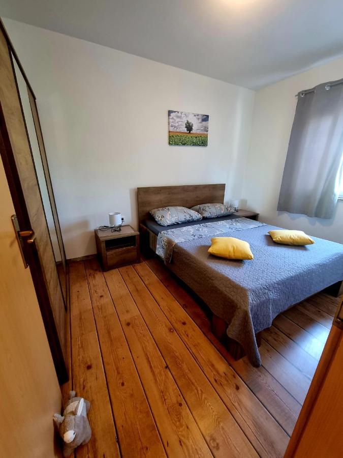 Apartments Ema Pula Exterior photo