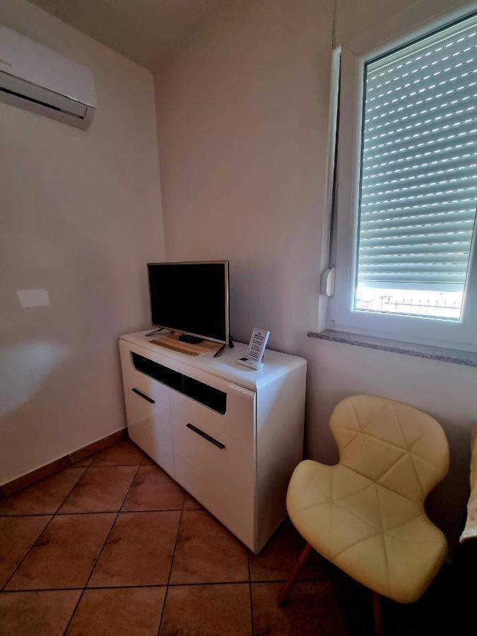 Apartments Ema Pula Exterior photo